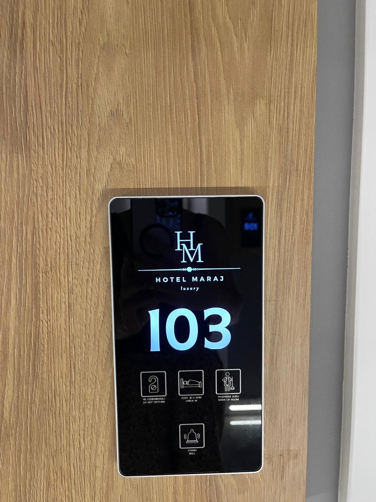 Hotel Maraj 울친 외부 사진