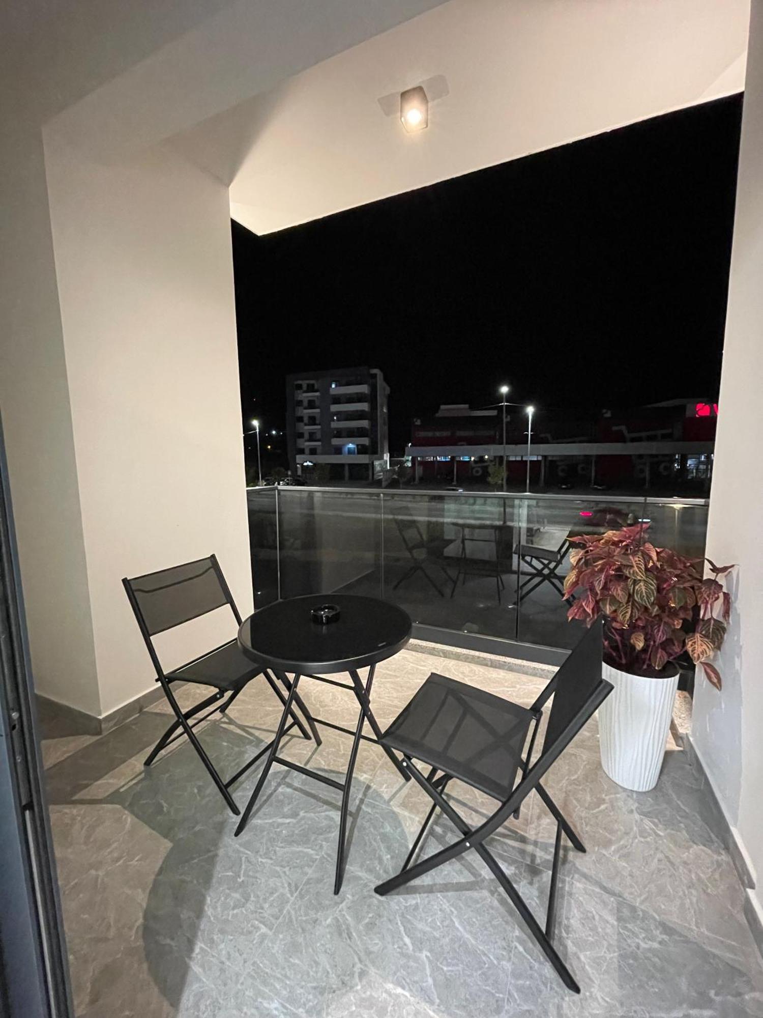Hotel Maraj 울친 외부 사진