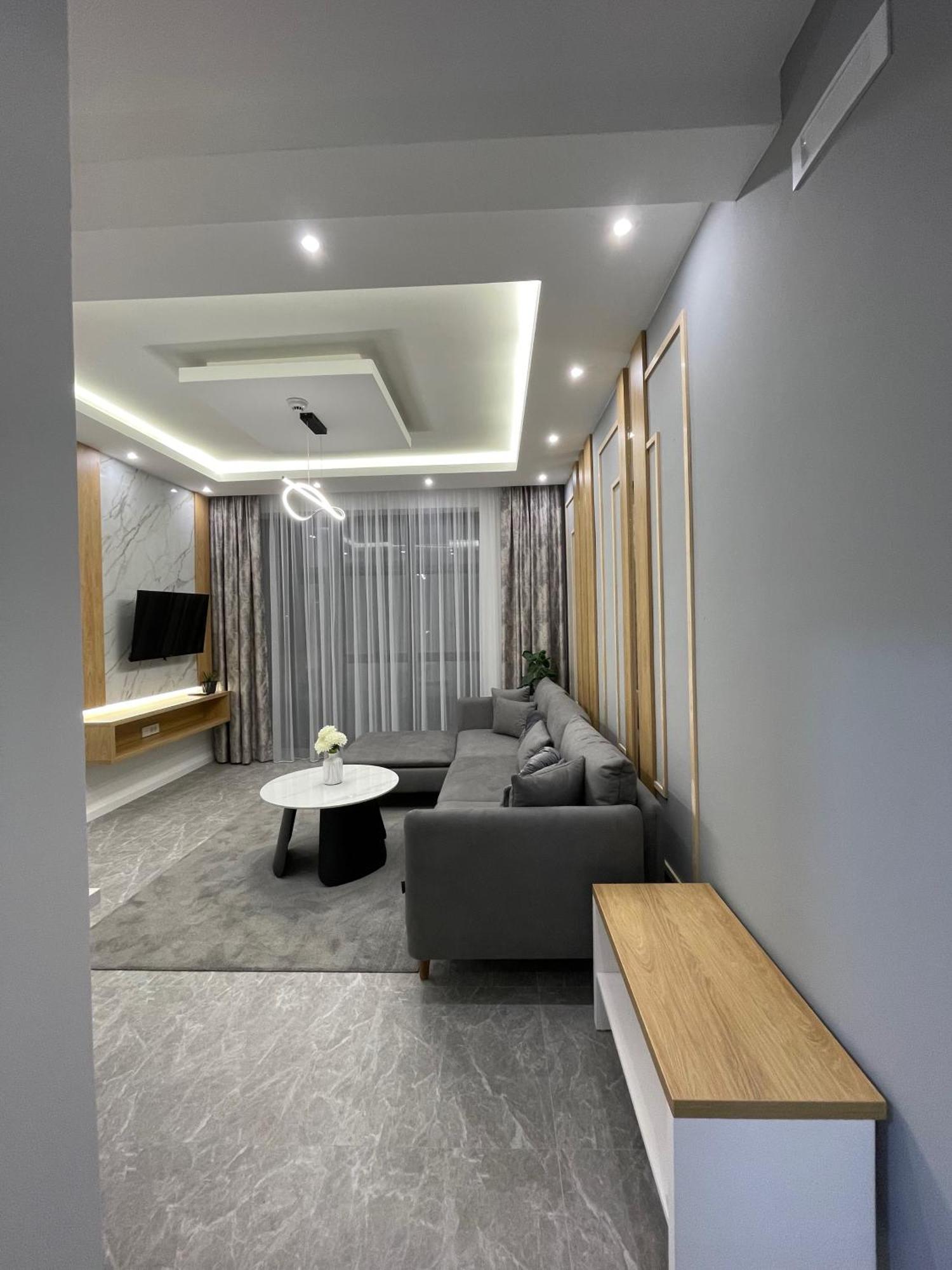 Hotel Maraj 울친 외부 사진