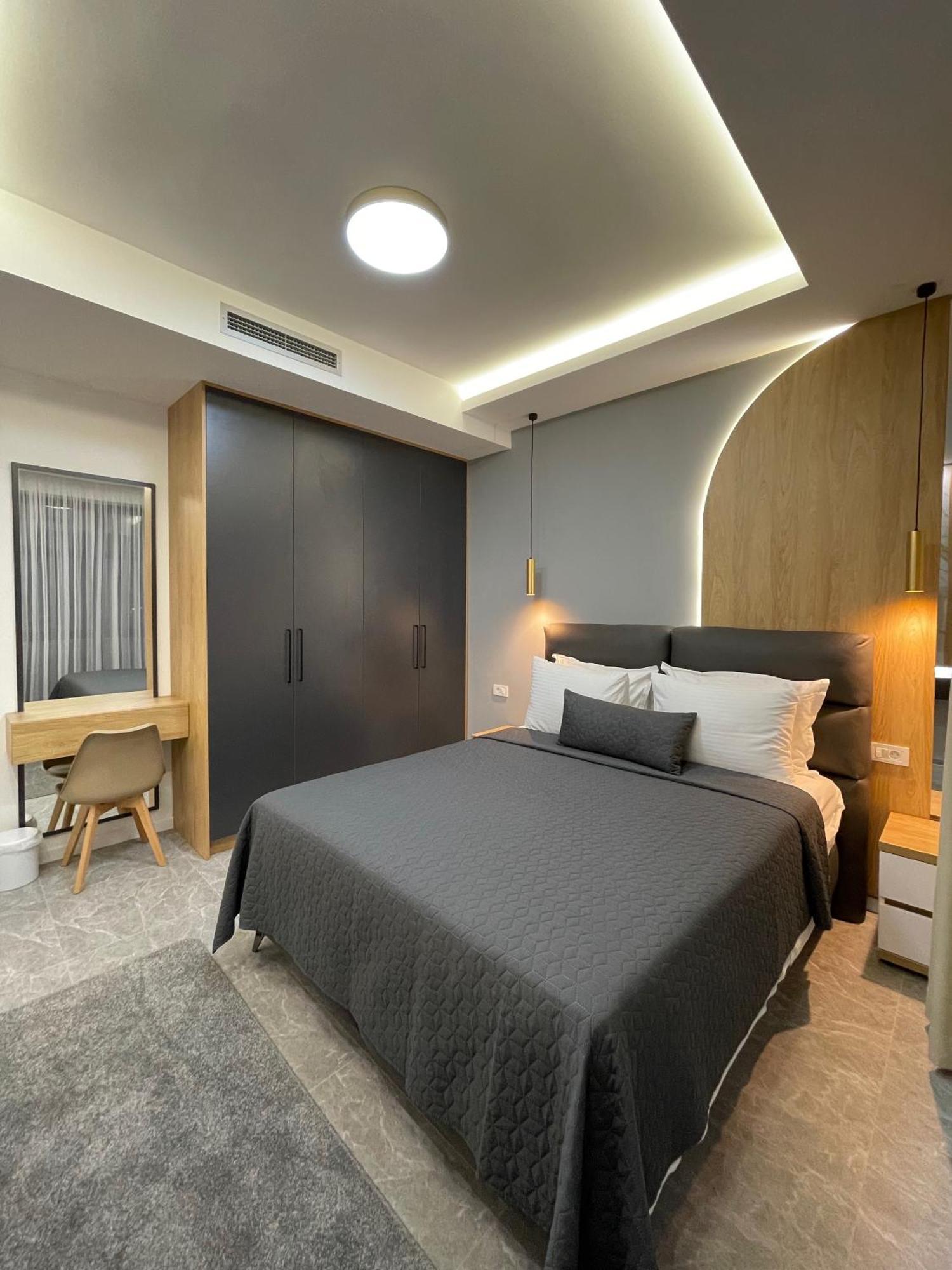 Hotel Maraj 울친 외부 사진