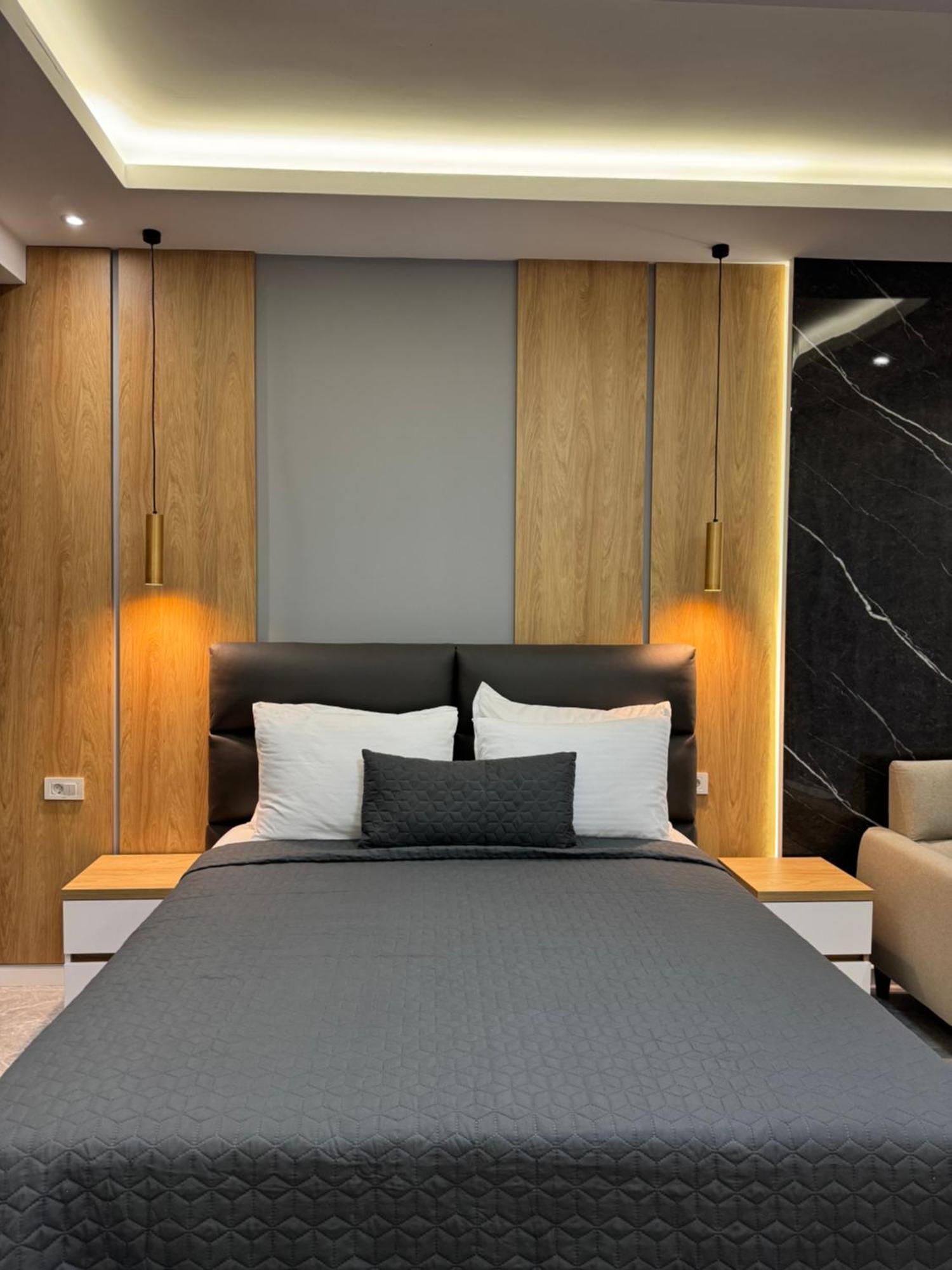 Hotel Maraj 울친 외부 사진
