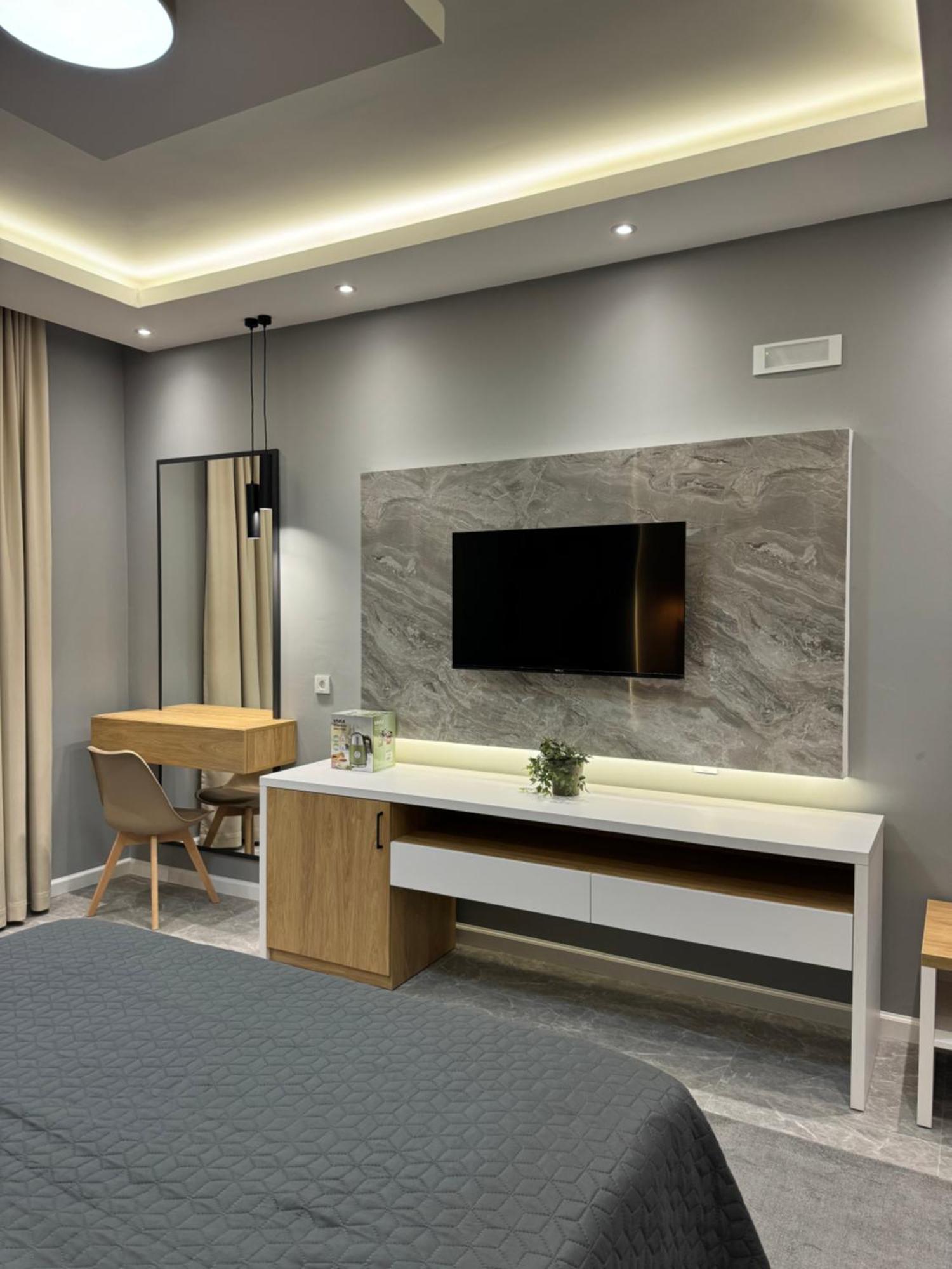 Hotel Maraj 울친 외부 사진