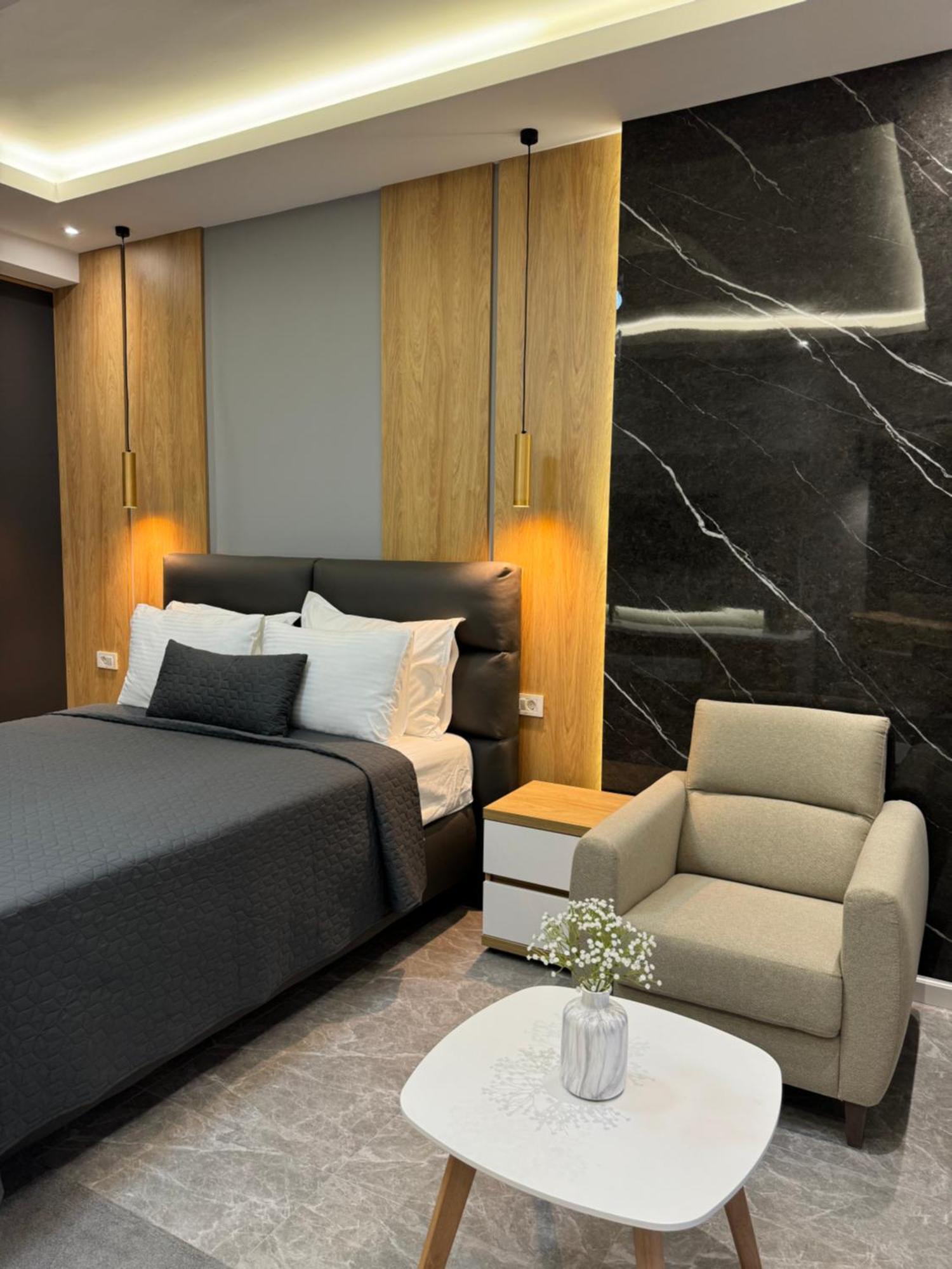 Hotel Maraj 울친 외부 사진